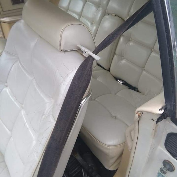 1975 Lincoln continental - Picture 8 of 8